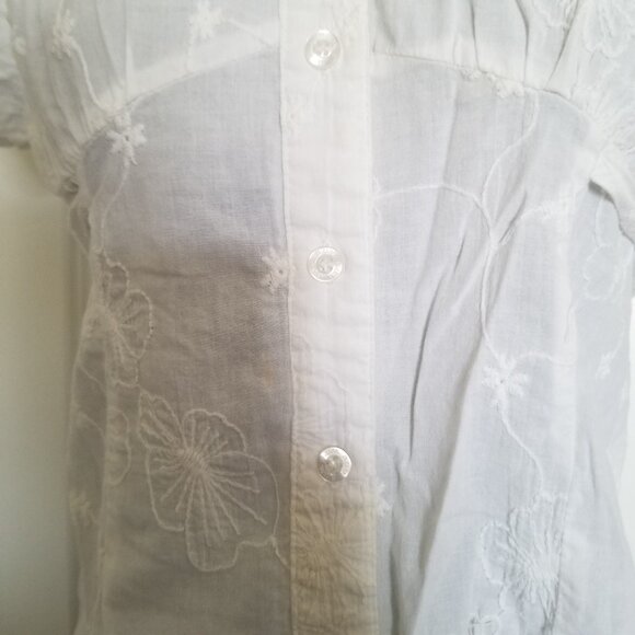 White Floral Embroidered Top - Picture 5 of 11